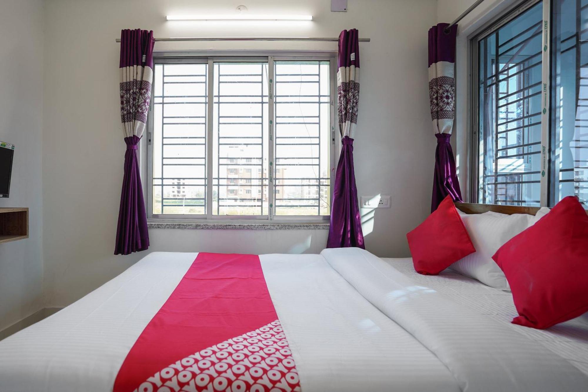 Hotel O Amar Raj View Kolkata